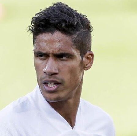 L'équipe de Manchester United donne à Solskjaer une «approbation de transfert élogieuse» à l'approche de l'accord de Varane