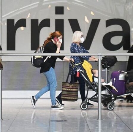 Les Britanniques à double piqûre pourraient bénéficier d'un avantage accéléré - Heathrow lance un nouvel essai