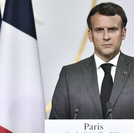 Les allégations de Macron sont démystifiées: un expert sépare le discours du président Covid - "Aucun n'est fondé!"