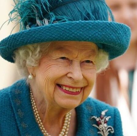 Les fans pensent que Queen a caché le message "ça rentre à la maison" dans une lettre aux hommes de Southgate