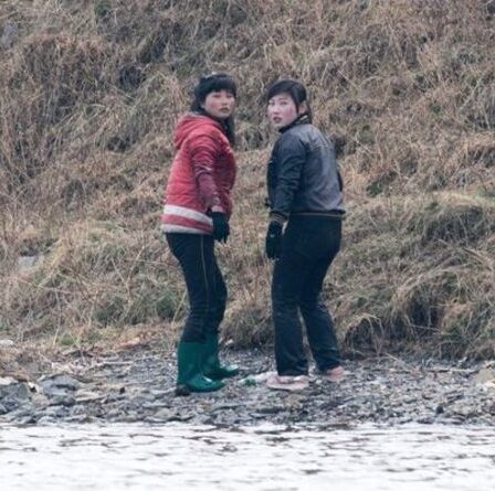 Les femmes nord-coréennes mobilisées de force pour construire un mur frontalier avec la Chine