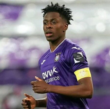 Les numéros de maillot qu'Arsenal peut remettre à Albert Sambi Lokonga alors qu'une annonce est imminente