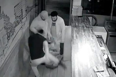 Les propriétaires d'un magasin de kebab battent un cambrioleur présumé dans une attaque «écoeurante»
