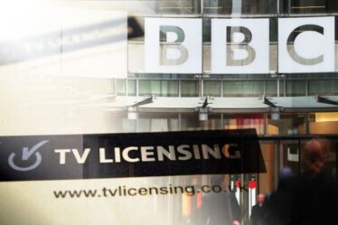 Ligne de frais de licence de la BBC : colère contre le refus de restaurer l'avantage de plus de 75 ans - une nouvelle stratégie dévoilée