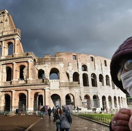 Liste de surveillance Amber: les vacances d'été en Espagne, en France et en Italie «mises en doute»