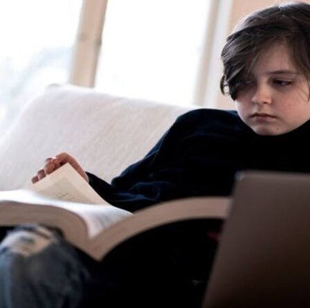 'Little Einstein', 11 ans, obtient son diplôme de physique quantique en seulement 18 mois
