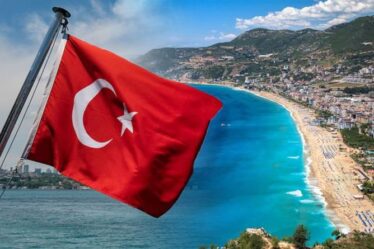 L'optimisme des vacances en Turquie alors que la nation "nettoie les données" - "Leur heure est sur le point de venir"