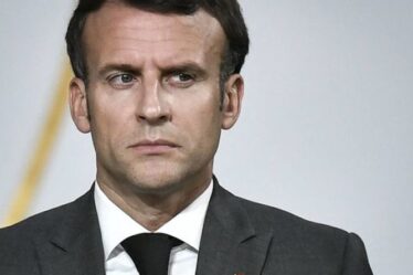 Macron «est devenu fou» alors que le président subit la fureur du verrouillage de la gauche et de la droite politiques