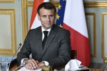 Macron met en garde contre les jabs Covid obligatoires alors que la variante Delta augmente - "C'est fou!"
