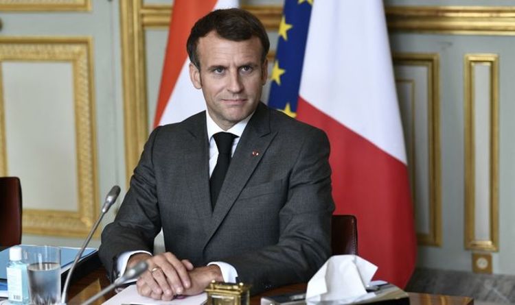 Macron met en garde contre les jabs Covid obligatoires alors que la variante Delta augmente - "C'est fou!"