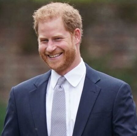 Meghan, je suis à la maison ! Le prince Harry atterrit sur le sol américain quelques heures seulement après l'événement de la statue de Diana