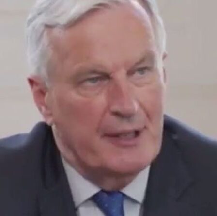 Michel Barnier met en garde Boris Johnson contre des risques "graves" si l'accord de l'UE sur le Brexit est remis en question