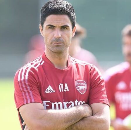 Mikel Arteta distingue trois joueurs d'Arsenal alors qu'il laisse tomber un autre indice de transfert