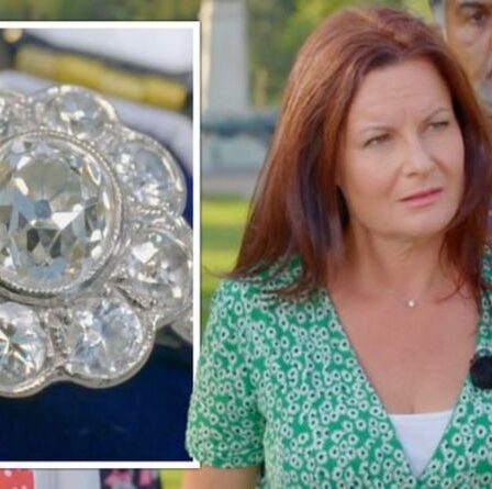 « Mon Dieu ! » Un invité du Roadshow d'Antiquités stupéfait par l'évaluation des bagues en diamant anciennes