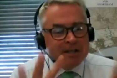 « Ne me demandez pas de réponses ! »  Un député conservateur giflé par un animateur de radio dans une furieuse querelle de migrants