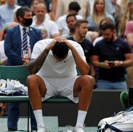 Nick Kyrgios se retire de Wimbledon avec une blessure - "Je ne veux pas le déchirer"