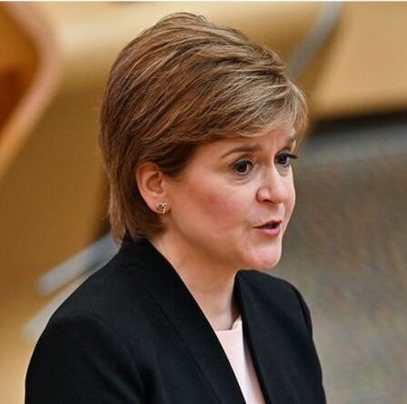 Nicola Sturgeon au bord du gouffre alors que les réunions non enregistrées du SNP « exposent la culture du sleaze »