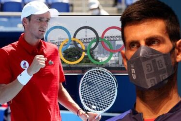 Novak Djokovic et Daniil Medvedev font exploser les chefs des Jeux olympiques alors que les stars luttent dans la chaleur de Tokyo