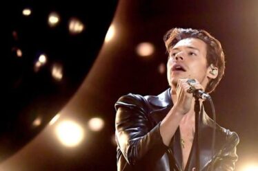 One Direction : Harry Styles a dépensé « 20 000 £ pour une sculpture de Jésus »
