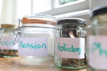 Payez-vous inutilement plusieurs cotisations de retraite?  3,6 millions de Britanniques risquent de payer plus