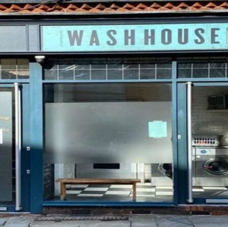 Pouvez-vous trouver ce bar à cocktails secret caché dans une laverie de Manchester ?