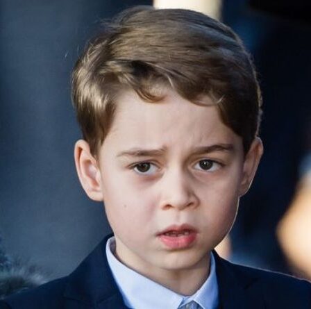 Prince George, 8 ans, ravi des friandises d'anniversaire «surprises» de la reine, de Kate et de William