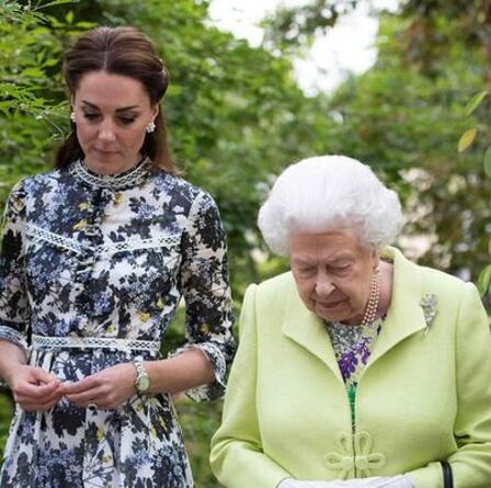 Queen avait de sérieux doutes sur l'adéquation de Kate pour William: "Graves préoccupations"