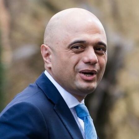 Sajid Javid s'apprête à dévoiler une bombe d'augmentation d'impôts pour financer la crise des services sociaux – initiés