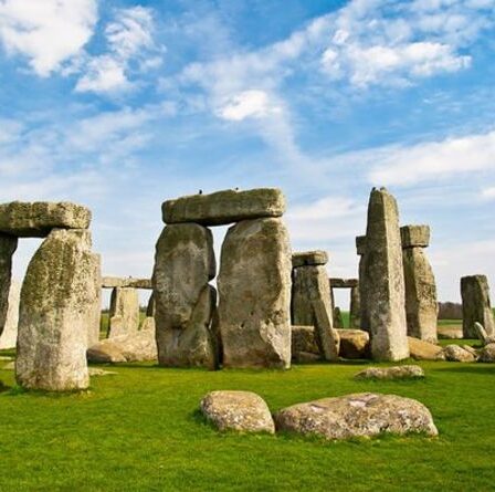 Stonehenge : une nouvelle théorie place les roches comme base pour le temple néolithique : « Incontestablement raison »