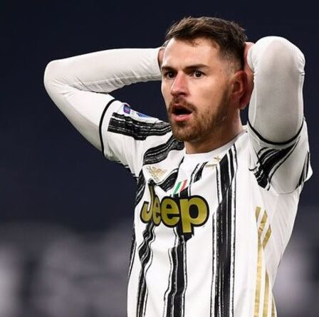 Tottenham affronte la bataille de transfert des Wolves afin de signer l'ancien héros d'Arsenal Aaron Ramsey