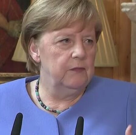 « Trier ça ! » Boris fait rage contre Merkel au sujet des médicaments contre le cancer bloqués dans tout le Royaume-Uni par l'UE