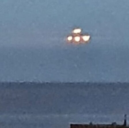 Un OVNI a survolé le front de mer du Devon pendant 10 secondes avant de disparaître - photos