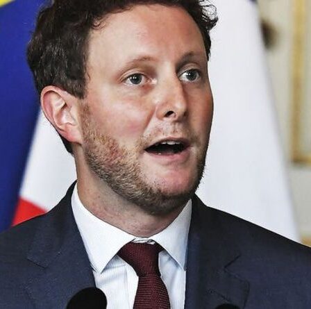 Un allié amer de Macron furieux alors que la Suisse «tourne le dos à l'Europe» avec un camouflet de 6,5 milliards de livres sterling