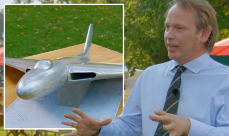 Un expert de Antiques Roadshow veut acheter un modèle de bombardier Vulcan après avoir dévoilé une valeur stupéfiante