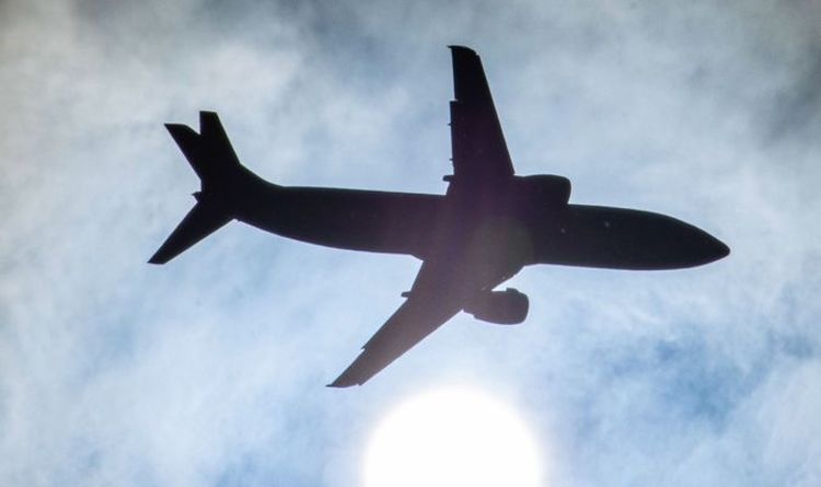 Urgence Boeing 737 : avion forcé d'atterrir sur l'eau à Hawaï – opération de sauvetage en cours