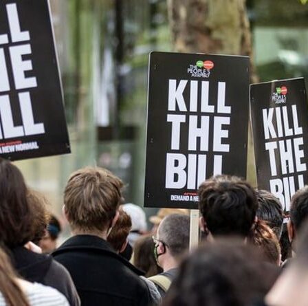 Week-end chaotique du complot "Kill the Bill" alors que des militants d'extrême gauche se préparent pour SHOWDOWN