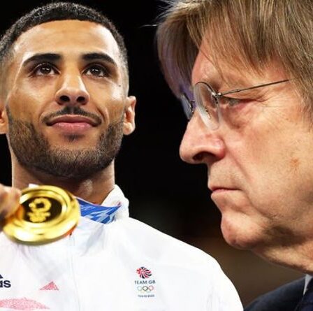 Vous regardez, Guy ? Verhofstadt s'est moqué alors que le décompte d'or de GB double l'Allemagne ET la France