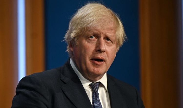 Boris exhorté à supprimer la TVA sur les tests Covid pour économiser des centaines de livres aux Britanniques en vacances