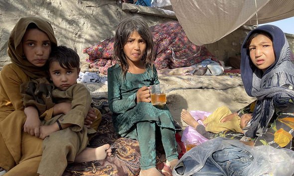 Famille afghane déplacée