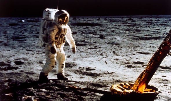 Dernier Buzz Aldrin: L'astronaute peu de temps après avoir quitté le vaisseau spatial