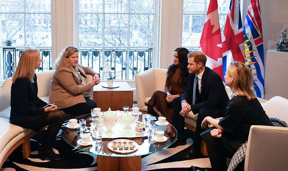 Megxit: La paire photographiée à la Maison du Canada à Londres avant leur départ l'année dernière