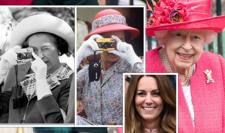 La reine honore le projet de Kate alors qu'elle dévoile trois rares et belles photos de la famille royale