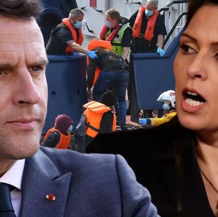 Fais ton boulot, Macron !  La France accusée d'entraver les efforts visant à freiner les traversées illégales de la Manche
