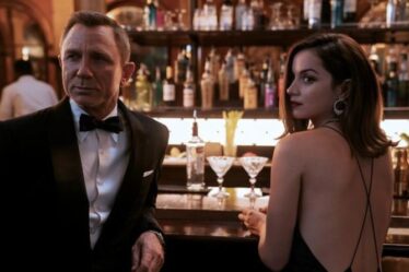 Les James Bond Girls font une bande-annonce de meurtre malgré un retard de deux ans pour la projection