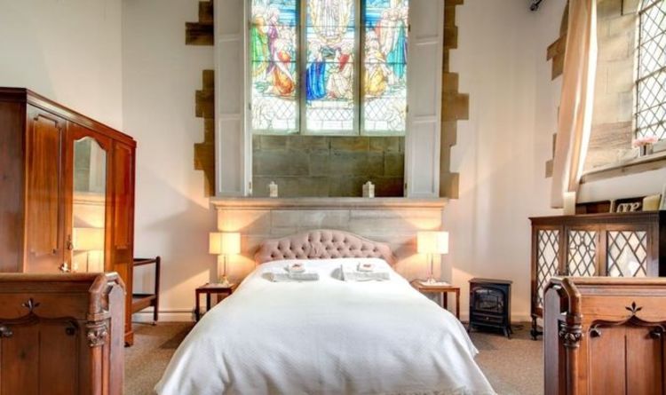 Ancienne église du Yorkshire convertie en Airbnb spirituel avec son propre jacuzzi