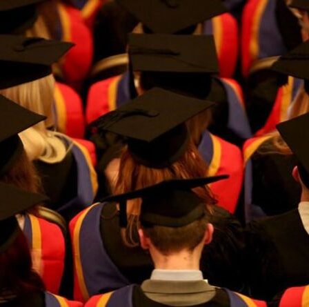 Appel à plus d'adolescents pour combiner enseignement supérieur et travail car «trop nombreux vont à l'université»