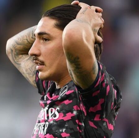 Arsenal complote Hector Bellerin à Barcelone pour échanger un accord avec la star « désespéré » pour le transfert