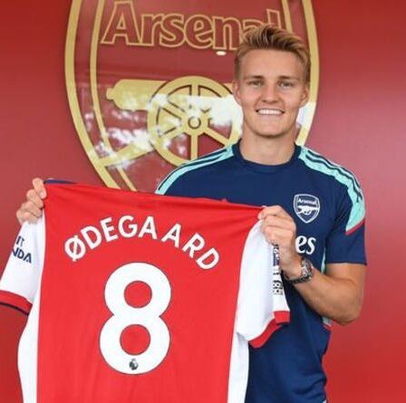 Arsenal fustigé pour la signature "paresseuse" de Martin Odegaard alors que Mikel Arteta a averti qu'il risquait d'être limogé