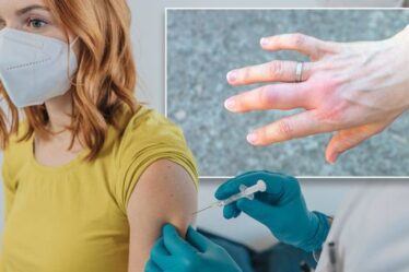 Avertissement sur le vaccin Covid: les jabs pourraient entraîner un changement de couleur des doigts et des orteils