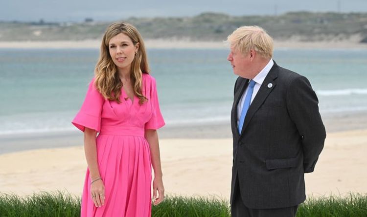 Boris et Carrie Johnson attendent un deuxième bébé après le chagrin d'une fausse couche